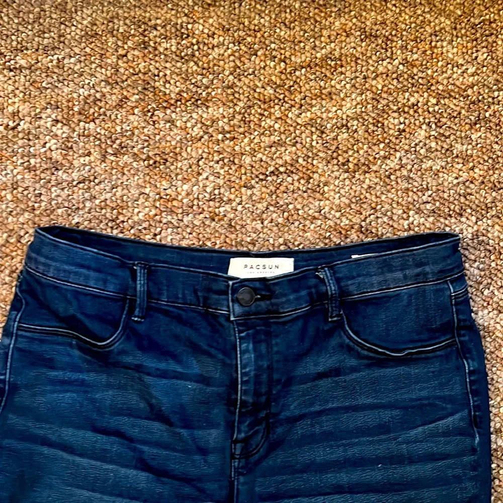 EUC PACSUN DARK JEGGING DISTRESSED - Size 10! - Picture 4 of 6